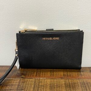 New Michael Kors Black Jet Set Travel Wallet/Wristlet